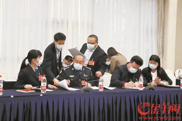 成都迎来80名韩国人引关注，疫情防控及城市优势受热议